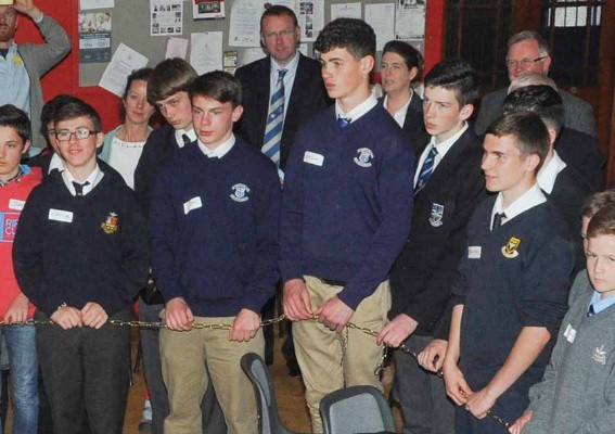 15_Dossier-Kimmage Manor-Elèves des écoles fondées par les spiritains-présentation des projets de dévt-Salle de la Paroisse du Saint-Esprit.jpg