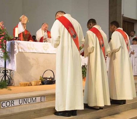27_Vies spiritaines-bénédiction des diacres-06 septembre 2015_voeux perpétuels Olaf Dismas Calvin-Rue Lhomond.jpg