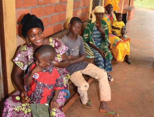 14_Dossier-perron d'attente Bangassou. L'Eglise telle un hopital de campagne-Perron d'attente.jpg